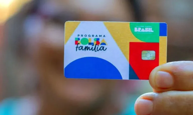 102852957-brasilia-df-novo-cartao-bolsa-familia-2023.-foto-mdas-divulgacao