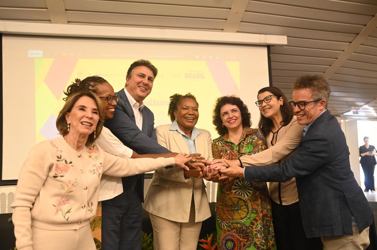 5d7a4bea-e2b6-49f0-9352-61de8d3bcf73